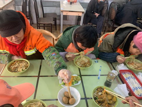 甘博麻辣烫玩偶火了，现象背后的故事