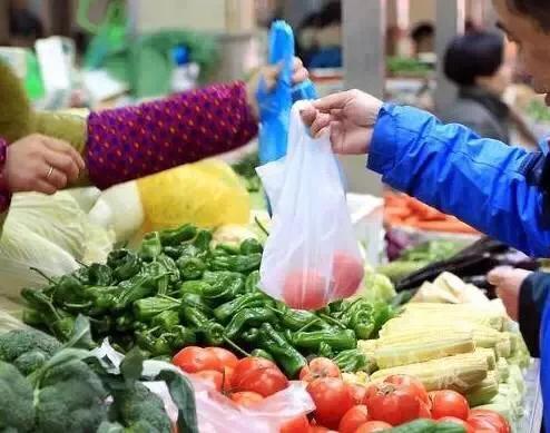 印度街头假大蒜揭秘，食品安全警钟长鸣