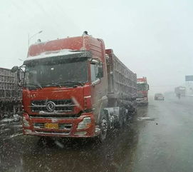 女货车司机月入六万，坚韧与智慧的力量