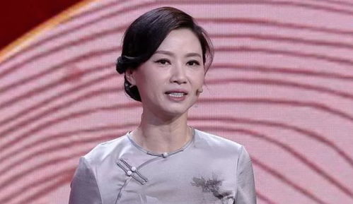 女教授节目怒怼官员，学术与权力的交锋