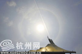 杭州上空现两个太阳，神秘天象背后的科学解释