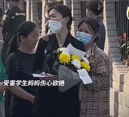 老师校内撞死女童