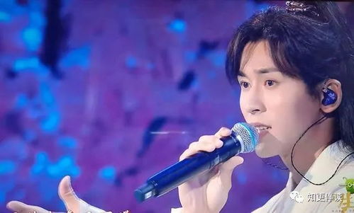 姚晨闷声干大事，从演员到公益大使的跨界之旅