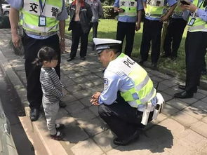 民警踏青救落水女孩，一次紧急救援的感人故事