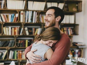 当信任遭遇背叛，应对未婚夫出轨的策略与心理疗愈