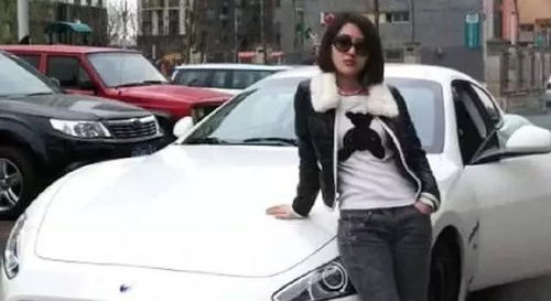 玛莎拉蒂司机下跪道歉遭拒，探讨社会道德与法律的边界