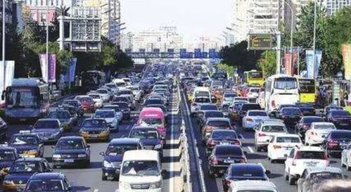 五一高速免费，旅行者的福音还是交通拥堵的催化剂？