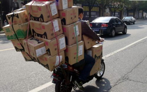快递小哥的薪水密码，揭秘快递员工资的奥秘