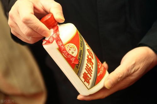 揭秘，服务员调包茅台背后的真相与防范策略