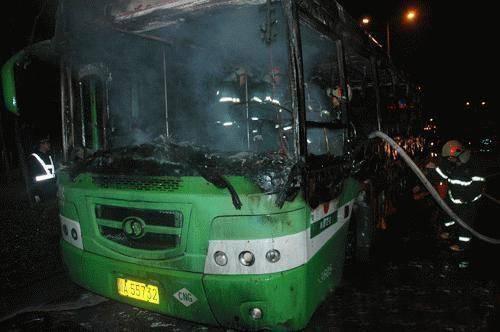 火光中的警示，成都公交车燃烧事件的深刻教训