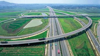 郑州东站，交通枢纽的活力与挑战