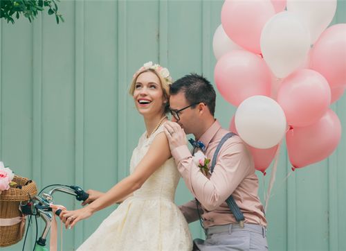 女子结婚年龄全解析：从法定到现实，如何科学规划你的婚姻时机？